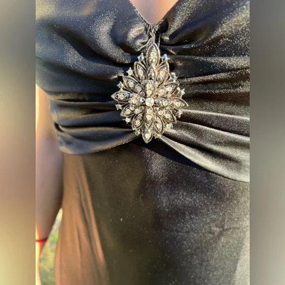 Vintage J.R. Nites Satin Evening Gown (6) - Picture 5 of 7